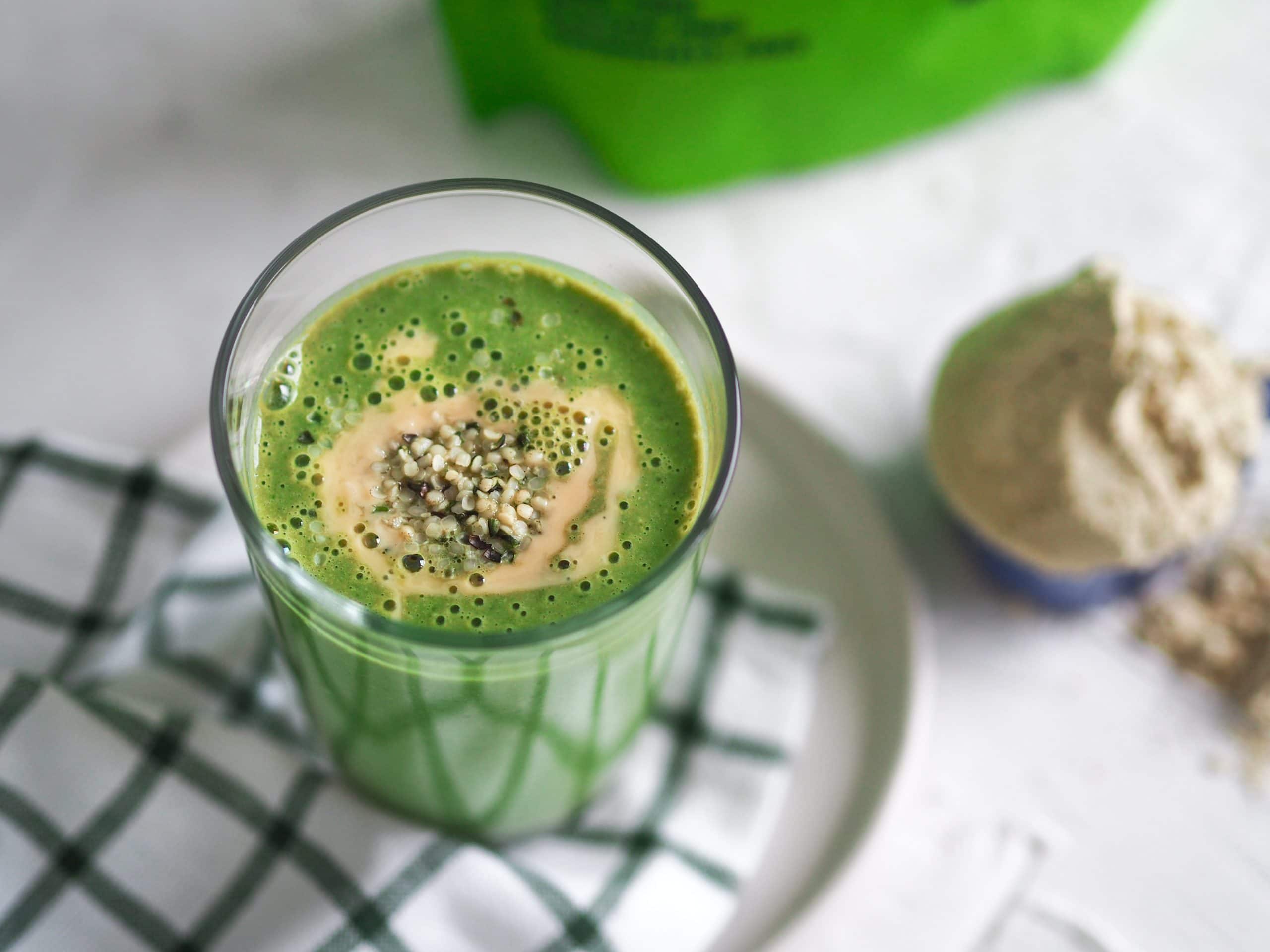 Banánovo-špenátové proteínové smoothie
