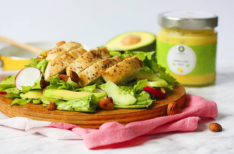 Chicken and almond salad in white wine