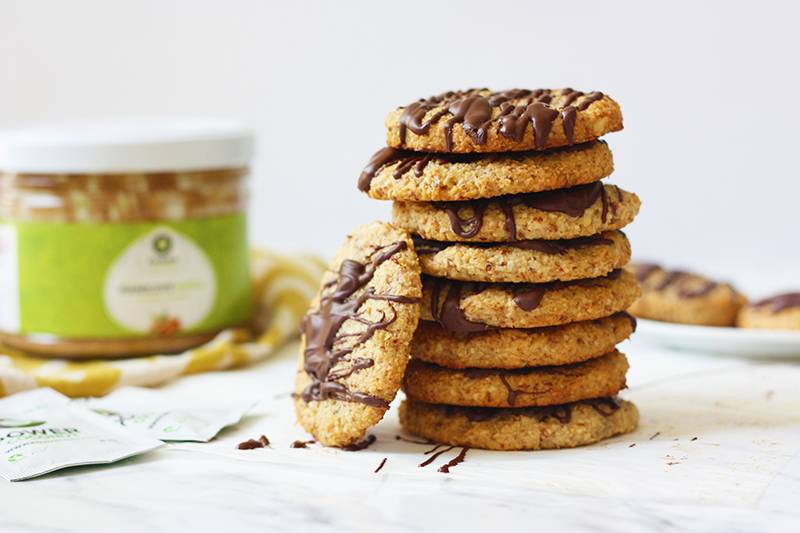 Almond and coconut cookies