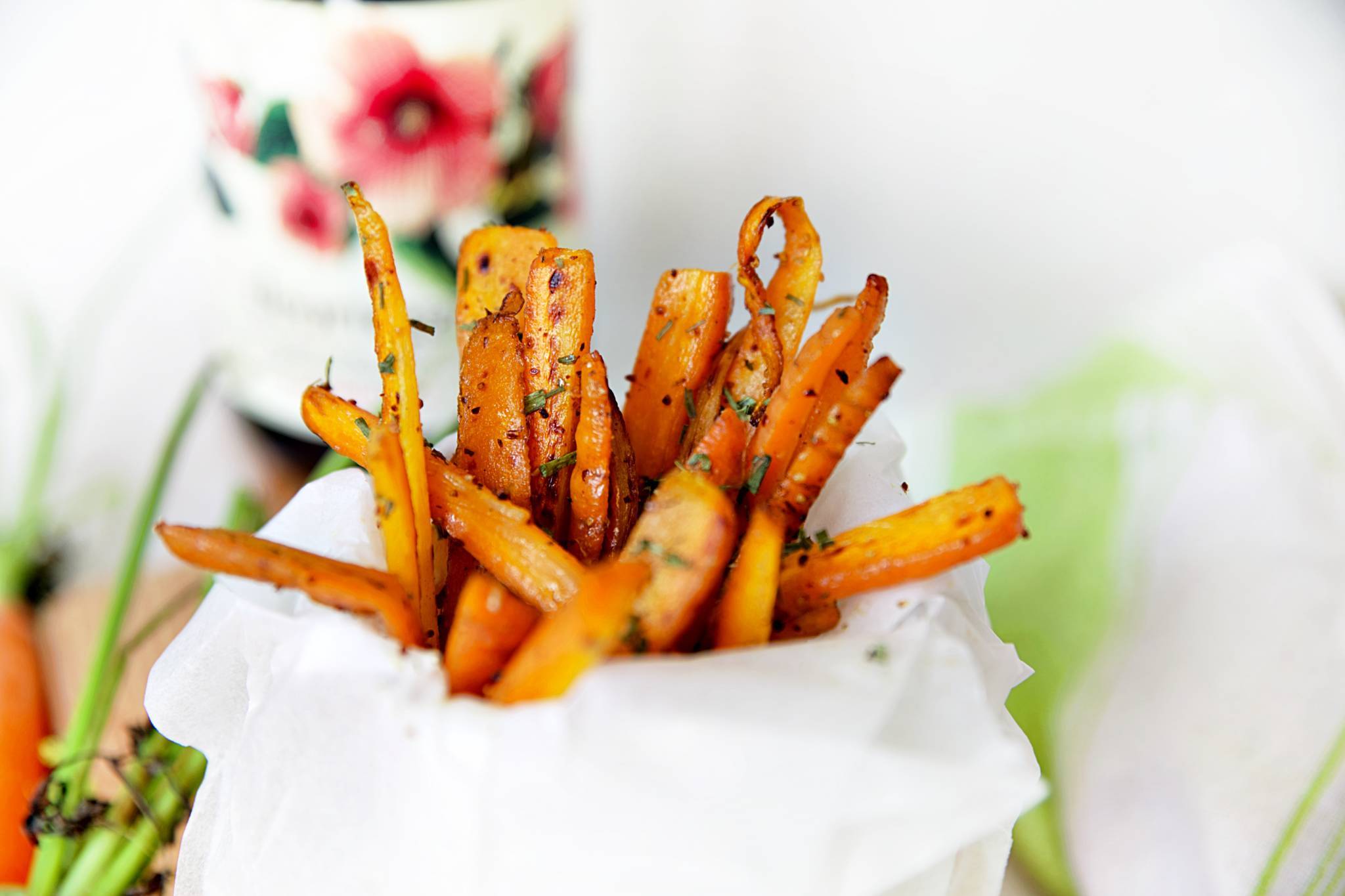 Karottenpommes mit Avocado-Dip