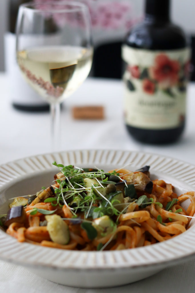 Pasta mit Ofengemüse-Sauce