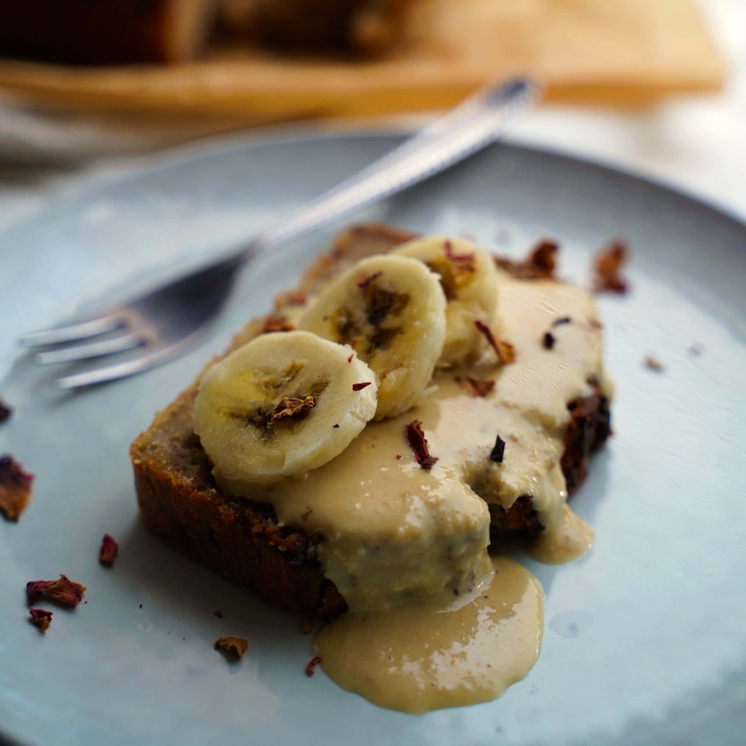 Cashew and banana bread without wheat flour