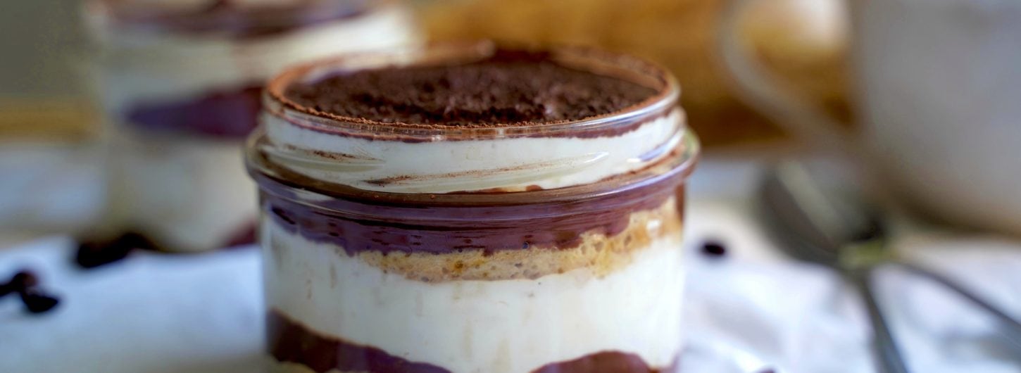 Chutné tiramisu v pohári s nižším obsahom sacharidov