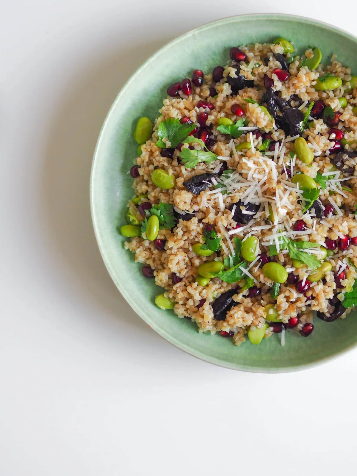 Bulgur salad with edamame