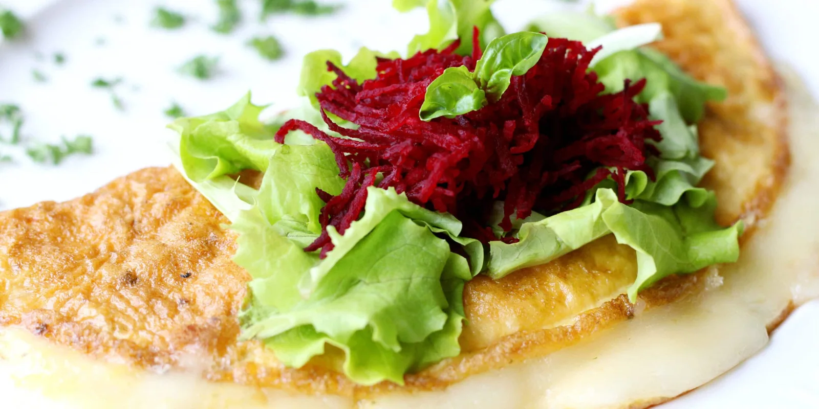 Schnelles Omelett mit Ziegenkäse für jeden Tag